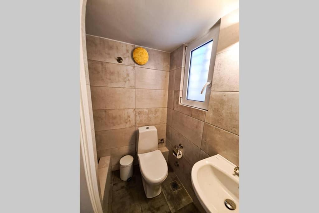 Modern Apt In The Heart Of Glyfada - Literally!! Афины Экстерьер фото